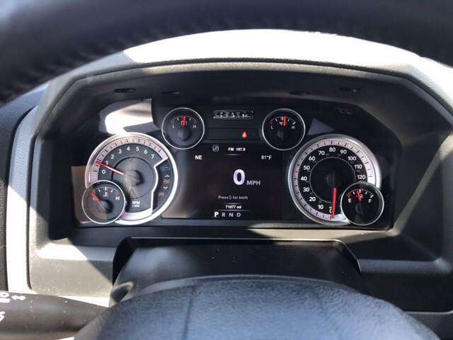 2015 RAM Ram Pickup 1500 4x4 SLT 4dr Crew Cab 5.5 ft. SB Pickup